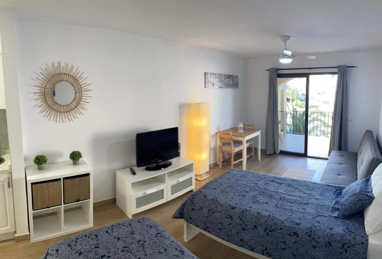 Castle Harbour Los Cristianos Beautiful Studio With Pool View Apartment Ngoại thất bức ảnh